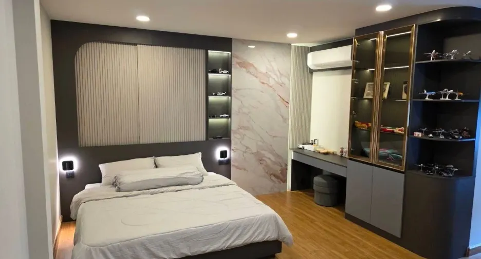 For sale 4 bedrooms house in Bang Phli, Samut Prakan