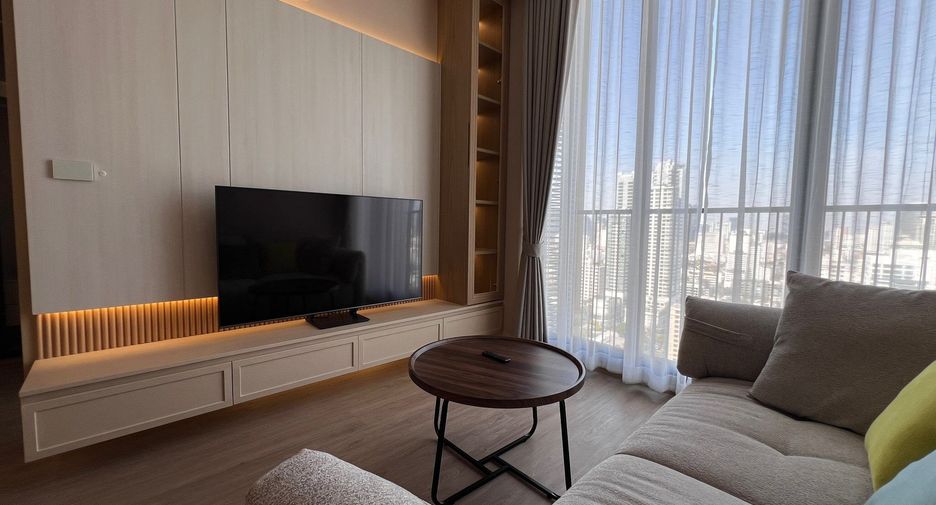 For rent 2 bedrooms condo in Watthana, Bangkok