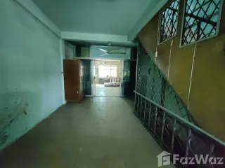 For sale 3 bedrooms townhouse in Phra Khanong, Bangkok