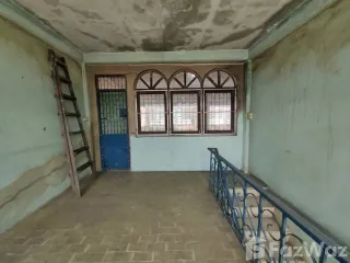 For sale 3 bedrooms townhouse in Phra Khanong, Bangkok