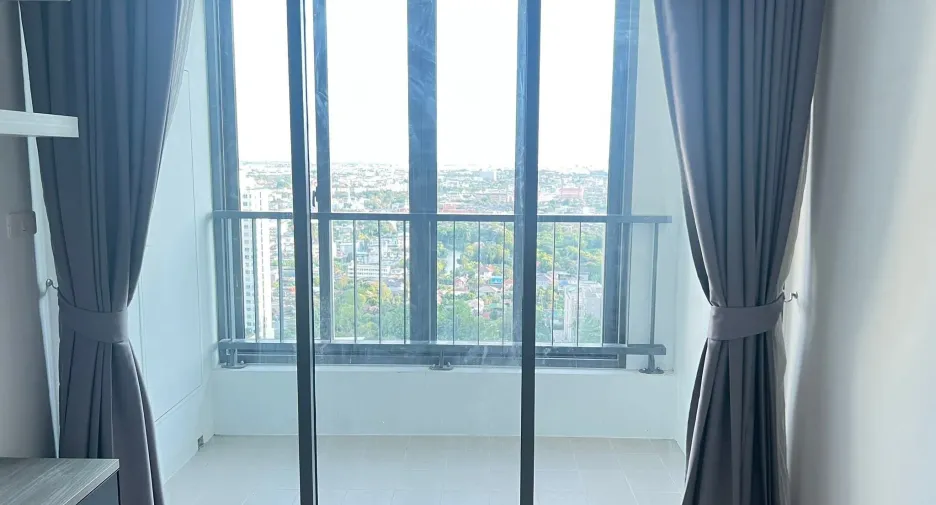 For rent 1 bed condo in Thon Buri, Bangkok