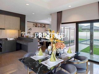 Casa en alquiler de 3 habitaciones en Bang Lamung, Chonburi