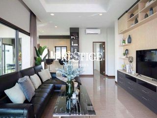Casa en alquiler de 3 habitaciones en Bang Lamung, Chonburi