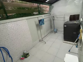 For rent 3 ベッドルーム townhouse in Phra Khanong, Bangkok