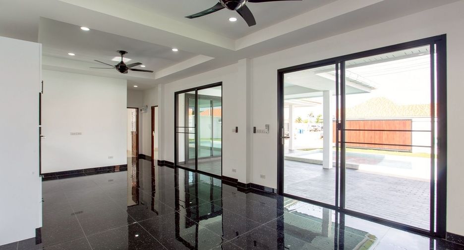 À vendre 3 chambres villa à Hua Hin, Prachuap Khiri Khan