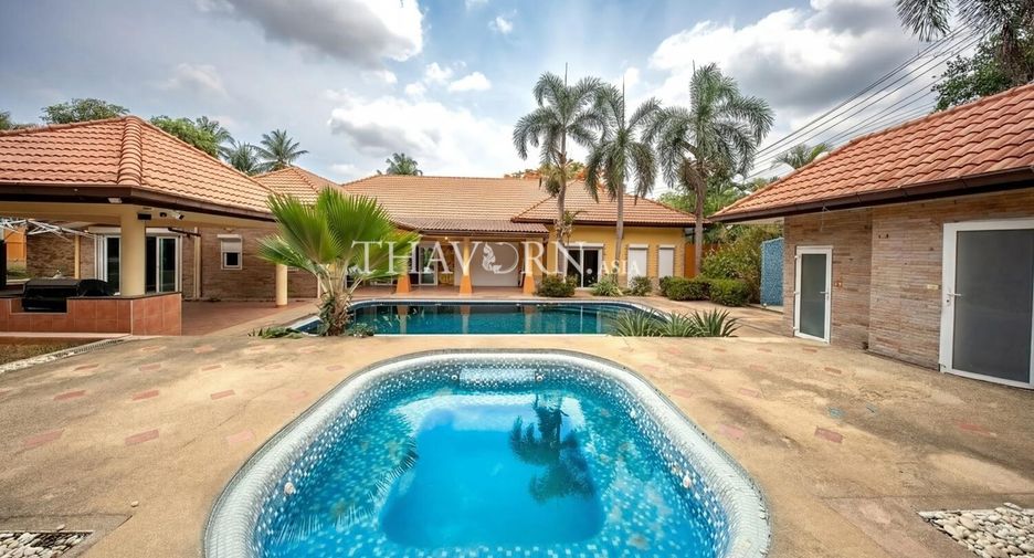 For sale 5 bedrooms house in Huay Yai, Pattaya