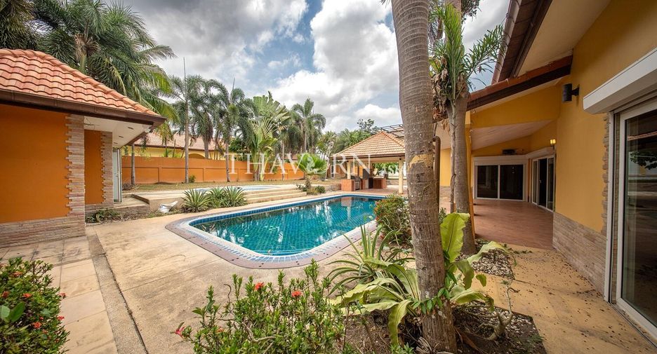 For sale 5 bedrooms house in Huay Yai, Pattaya