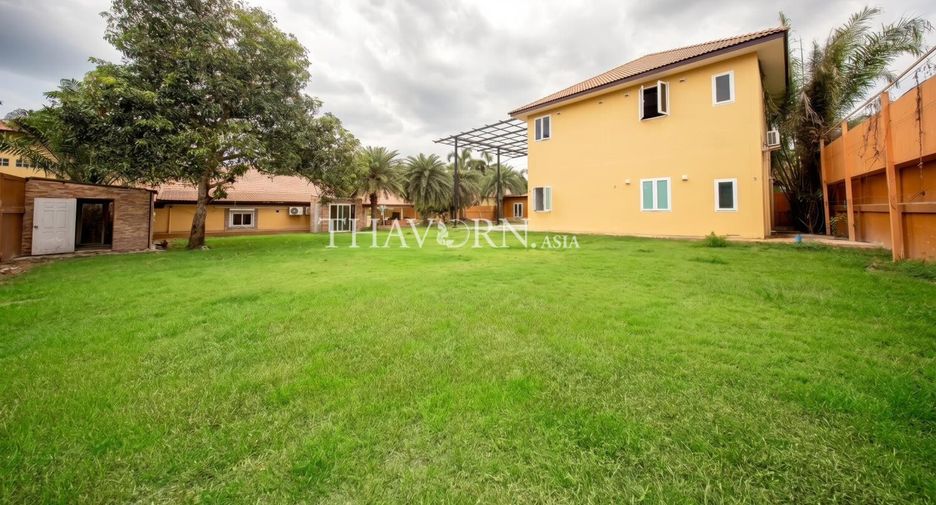 For sale 5 bedrooms house in Huay Yai, Pattaya