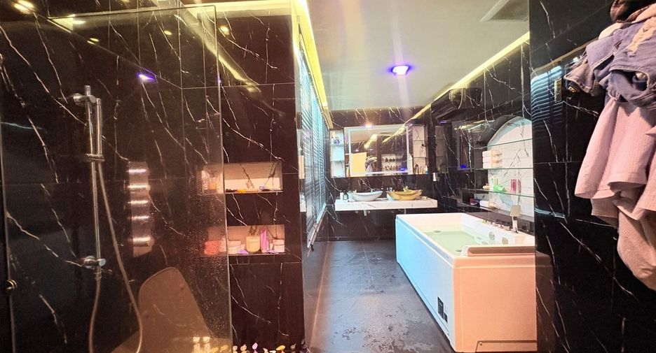 出售 3 卧室 独立屋 在 Phuket Town, 普吉