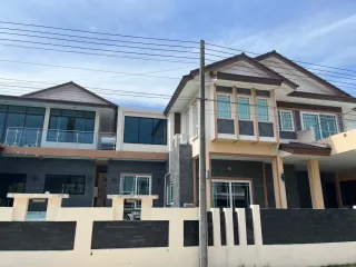 出售 3 卧室 独立屋 在 Phuket Town, 普吉