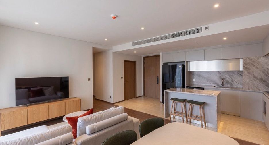 For rent 3 bedrooms condo in Khlong Toei, Bangkok