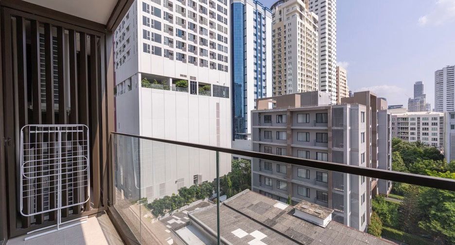 For rent 3 bedrooms condo in Khlong Toei, Bangkok