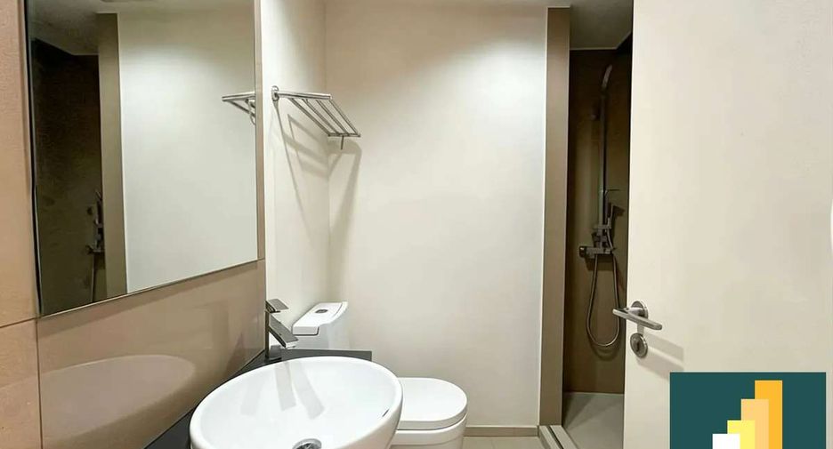 For rent and for sale 1 bed condo in Pratumnak, Pattaya