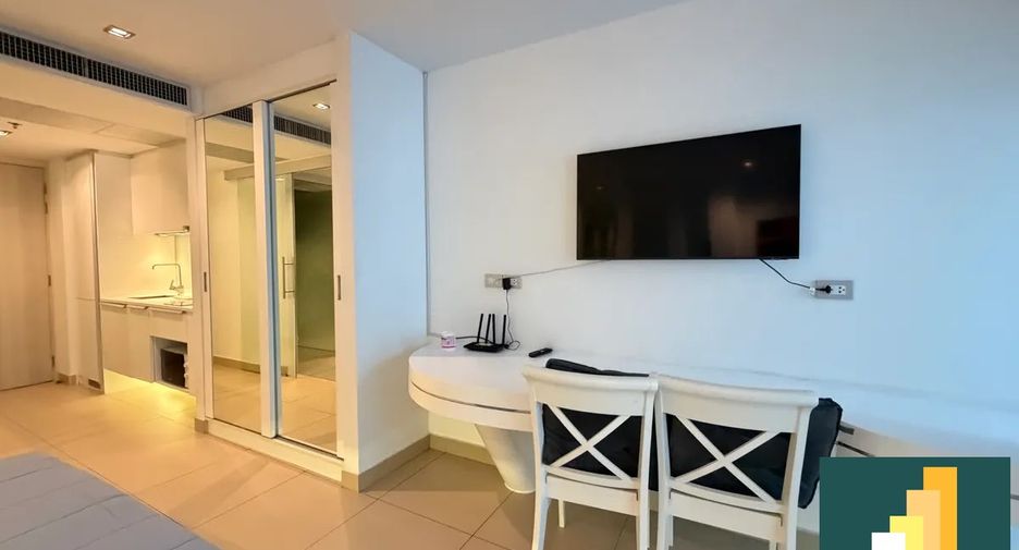 For rent 1 bed condo in Pratumnak, Pattaya