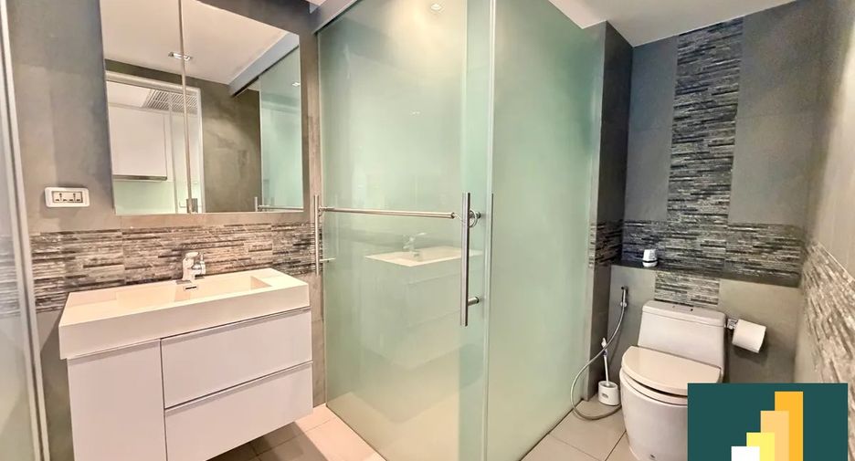 For rent 1 bed condo in Pratumnak, Pattaya