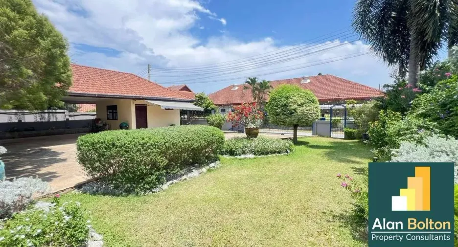 For rent and for sale 4 bedrooms house in Bang Lamung, Chonburi