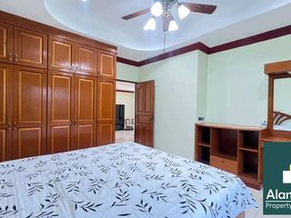 À louer et à vendre 4 chambres maison à Bang Lamung, Chonburi