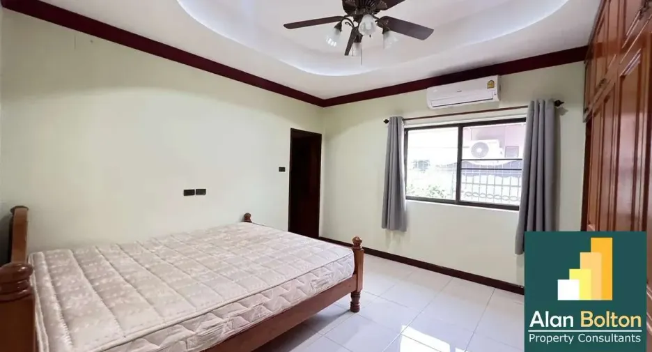 For rent and for sale 4 bedrooms house in Bang Lamung, Chonburi