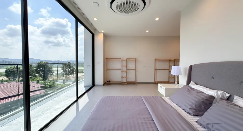 For sale 5 ベッドルーム house in East Pattaya, Pattaya