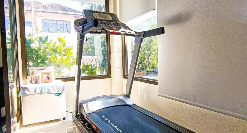 For sale and for rent 4 bedrooms house in Mueang Chiang Mai, Chiang Mai