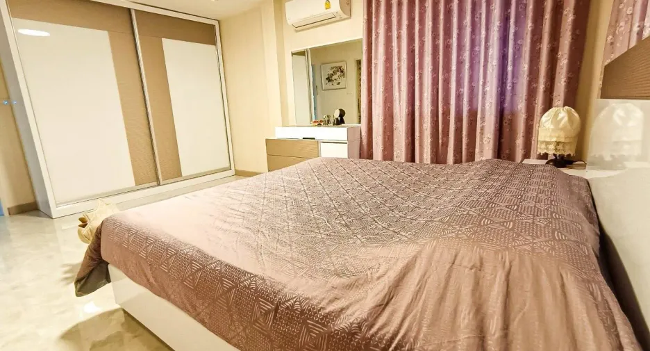 For sale and for rent 4 bedrooms house in Mueang Chiang Mai, Chiang Mai