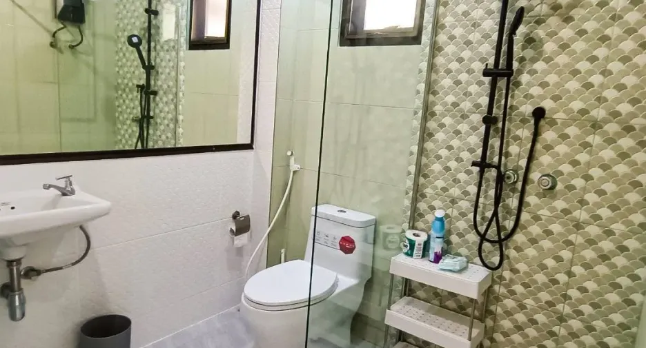 For sale and for rent 4 bedrooms house in Mueang Chiang Mai, Chiang Mai