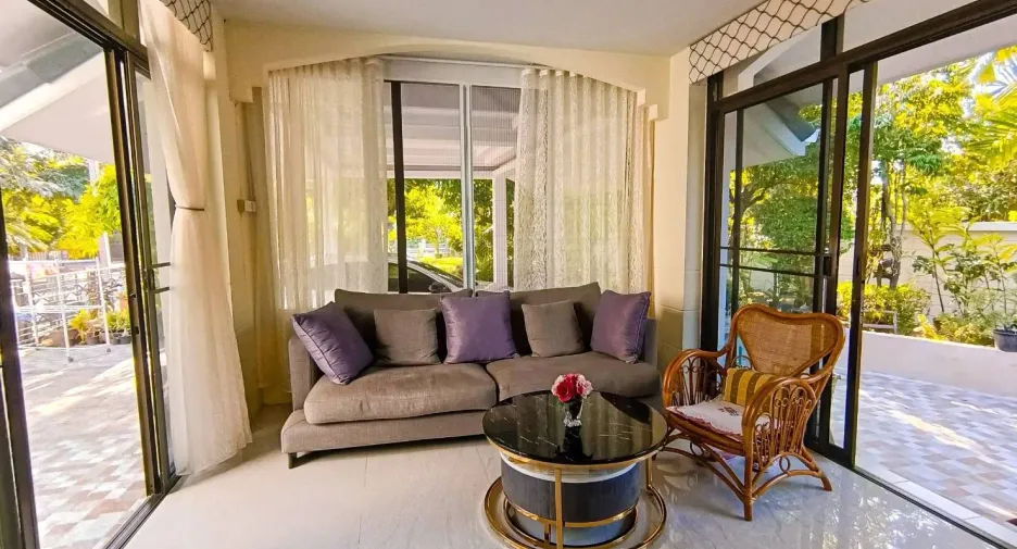 For sale and for rent 4 bedrooms house in Mueang Chiang Mai, Chiang Mai