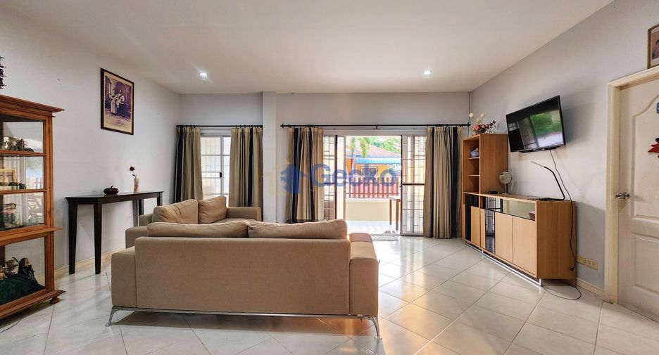 À vendre 4 chambres maison à East Pattaya, Pattaya