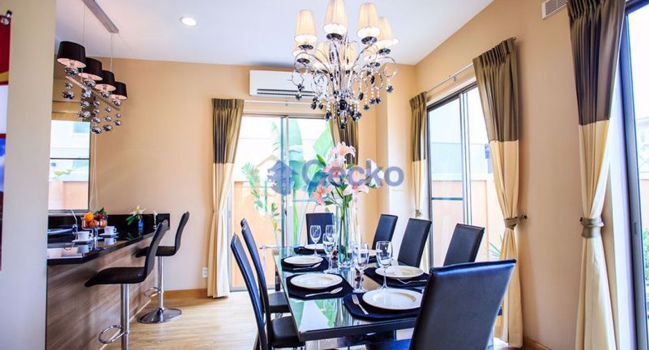 Casa en alquiler de 4 habitaciones en East Pattaya, Pattaya