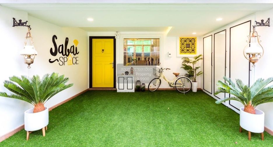 For rent 4 bedrooms townhouse in Lat Phrao, Bangkok