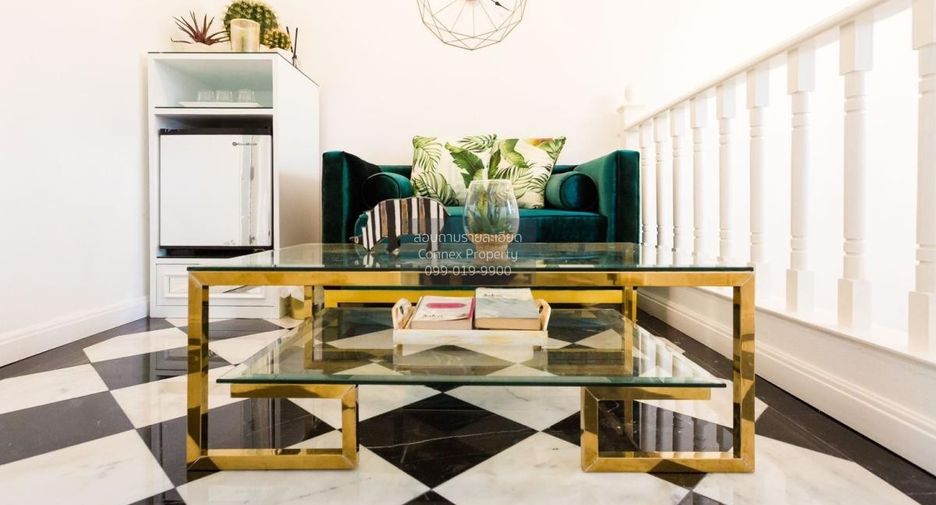 For rent 4 bedrooms townhouse in Lat Phrao, Bangkok