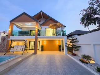 Casa en venta de 5 habitaciones en Bang Lamung, Chonburi