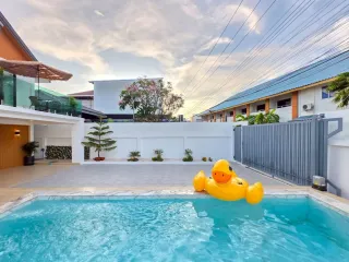 Casa en venta de 5 habitaciones en Bang Lamung, Chonburi