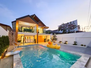 Casa en venta de 5 habitaciones en Bang Lamung, Chonburi