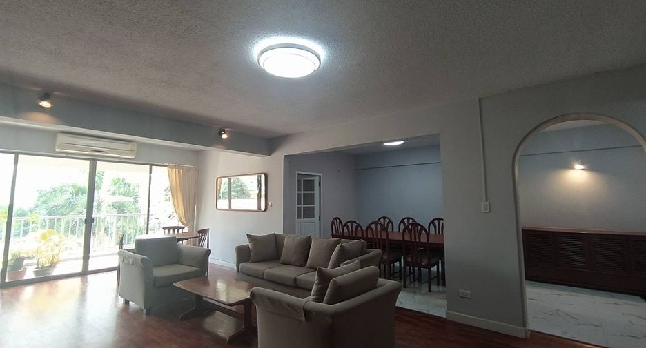 Condo en alquiler de 3 habitaciones en Khlong Toei, Bangkok