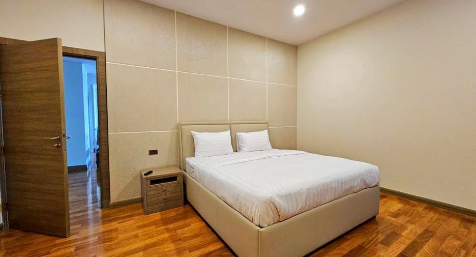 ให้เช่า 4 ห้องนอน คอนโด ใน คลองเตย, กรุงเทพฯ