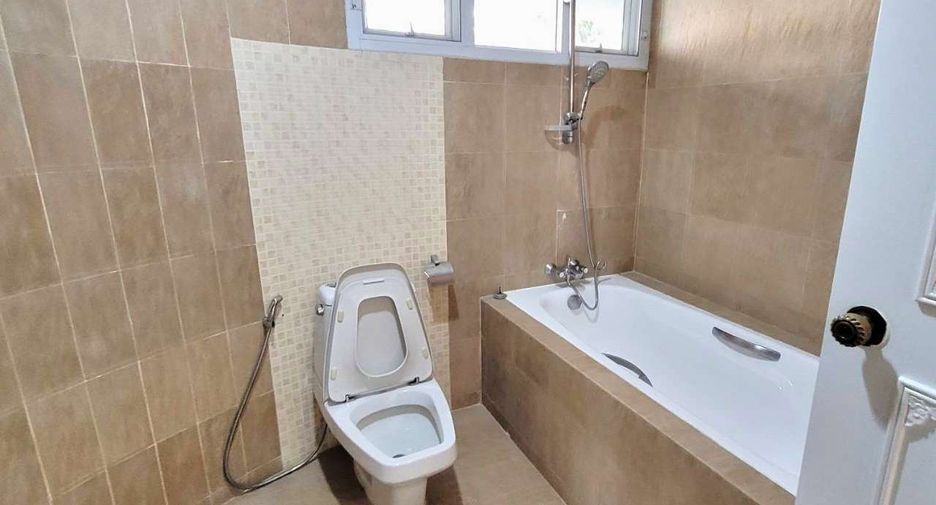 Wohnung zur Miete mit 4 Zimmer in Khlong Toei, Bangkok