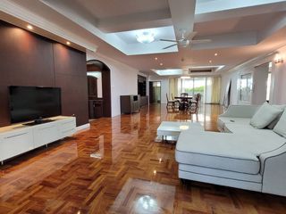 For rent 4 bedrooms condo in Khlong Toei, Bangkok
