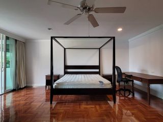 For rent 4 bedrooms condo in Khlong Toei, Bangkok