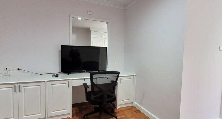 Wohnung zur Miete mit 4 Zimmer in Khlong Toei, Bangkok