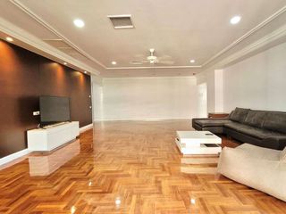 Wohnung zur Miete mit 4 Zimmer in Khlong Toei, Bangkok