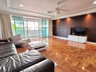 Wohnung zur Miete mit 4 Zimmer in Khlong Toei, Bangkok