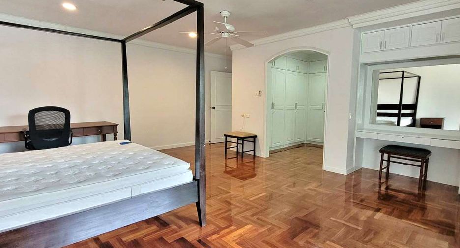 Wohnung zur Miete mit 4 Zimmer in Khlong Toei, Bangkok