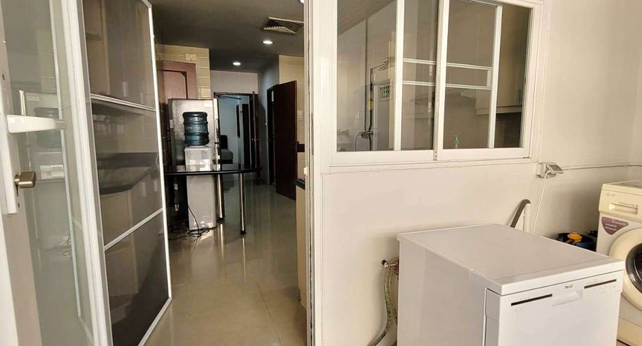 Wohnung zur Miete mit 4 Zimmer in Khlong Toei, Bangkok