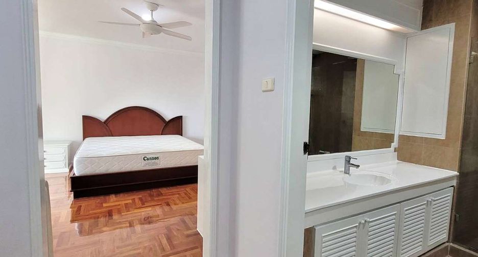Wohnung zur Miete mit 4 Zimmer in Khlong Toei, Bangkok