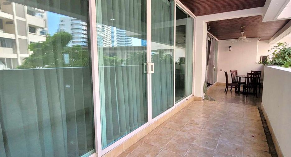 Wohnung zur Miete mit 4 Zimmer in Khlong Toei, Bangkok
