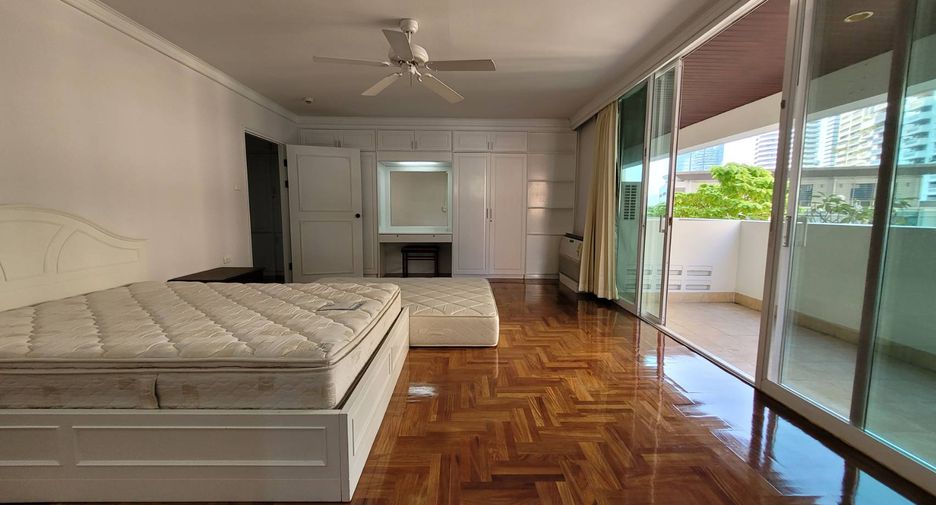 For rent 4 bedrooms condo in Khlong Toei, Bangkok