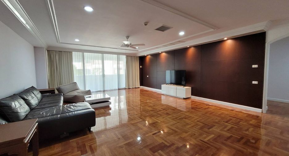 For rent 4 bedrooms condo in Khlong Toei, Bangkok
