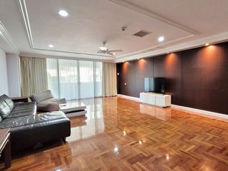 Wohnung zur Miete mit 4 Zimmer in Khlong Toei, Bangkok