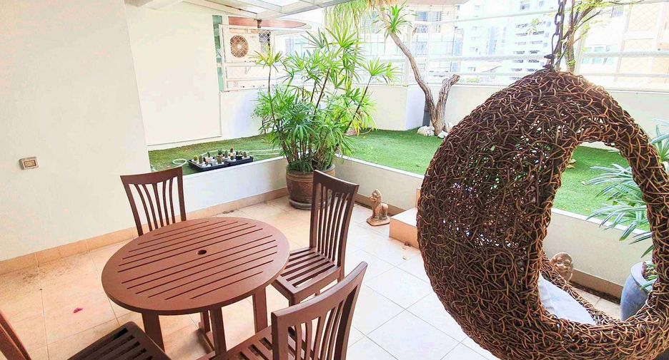 For rent 4 bedrooms condo in Khlong Toei, Bangkok